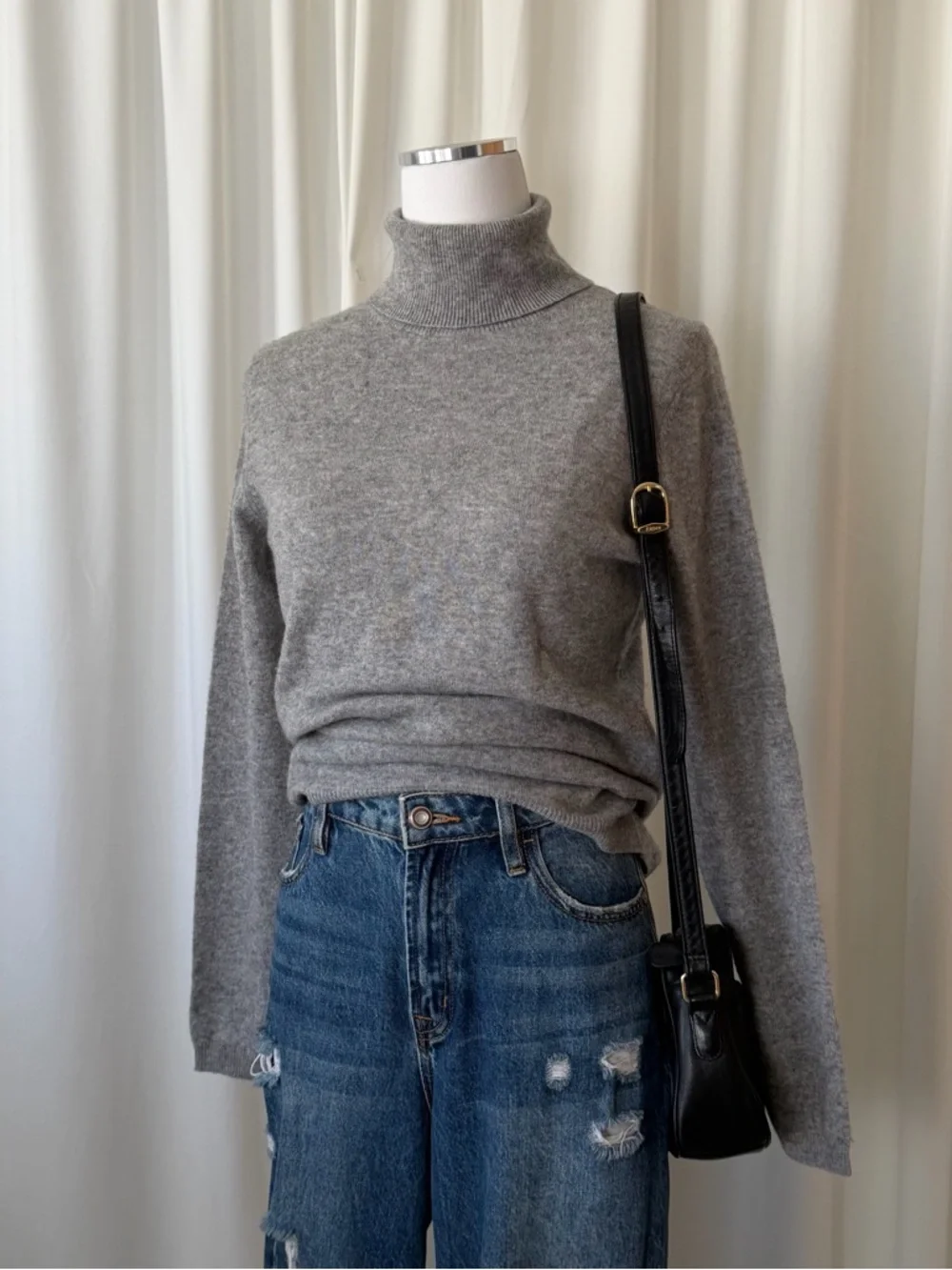 Sofia Cashmere Grey Turtleneck Sweater 100% Cashmere Size Medium. - Picture 7 of 12